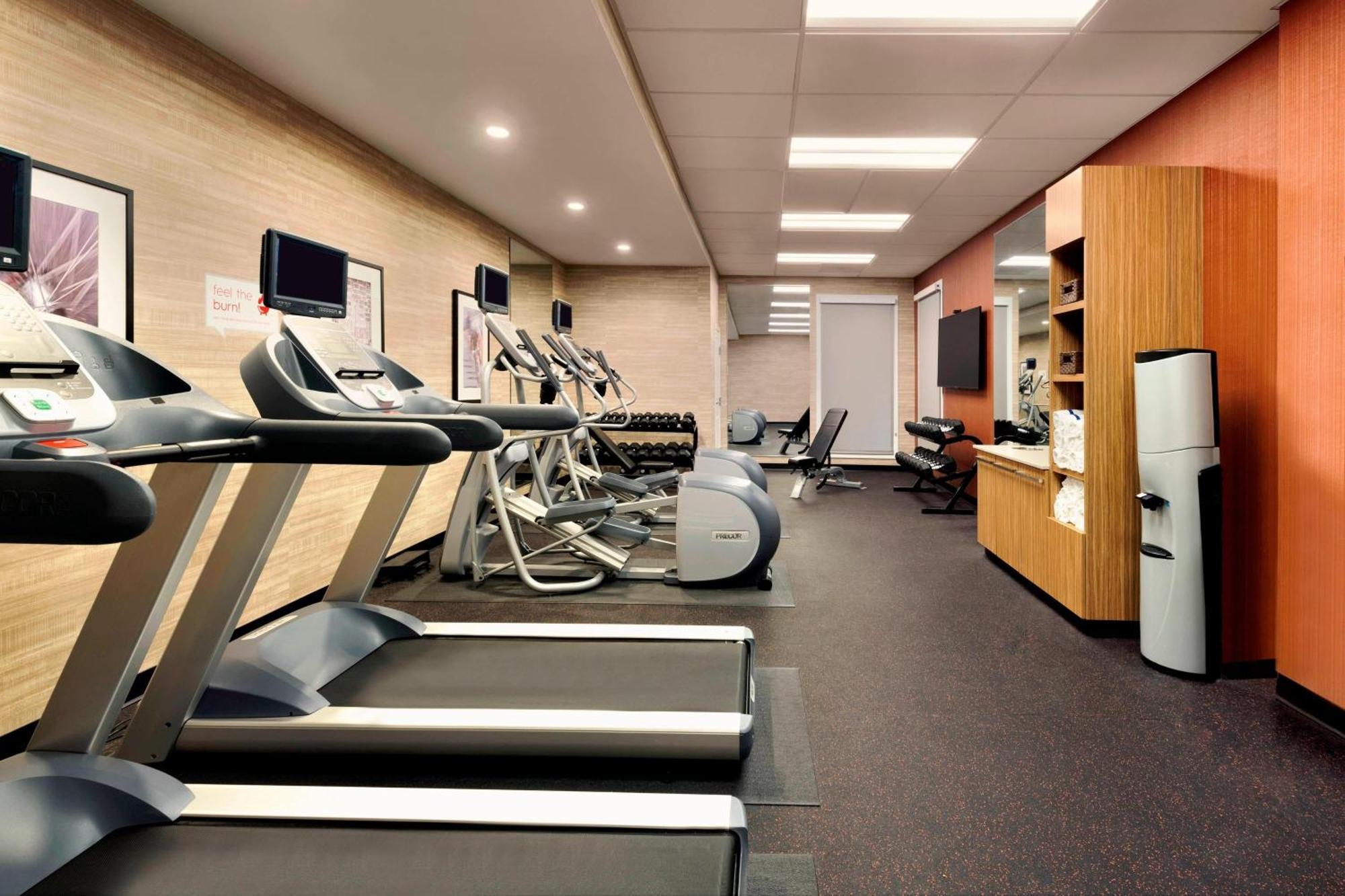 Towneplace Suites By Marriott Pittsburgh Airport/Robinson Township Zewnętrze zdjęcie